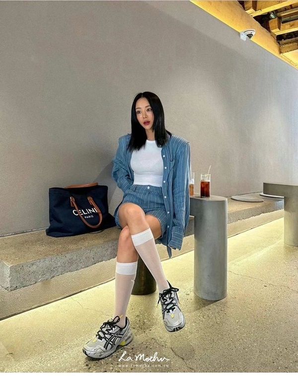 蜜桃絨條紋套裝